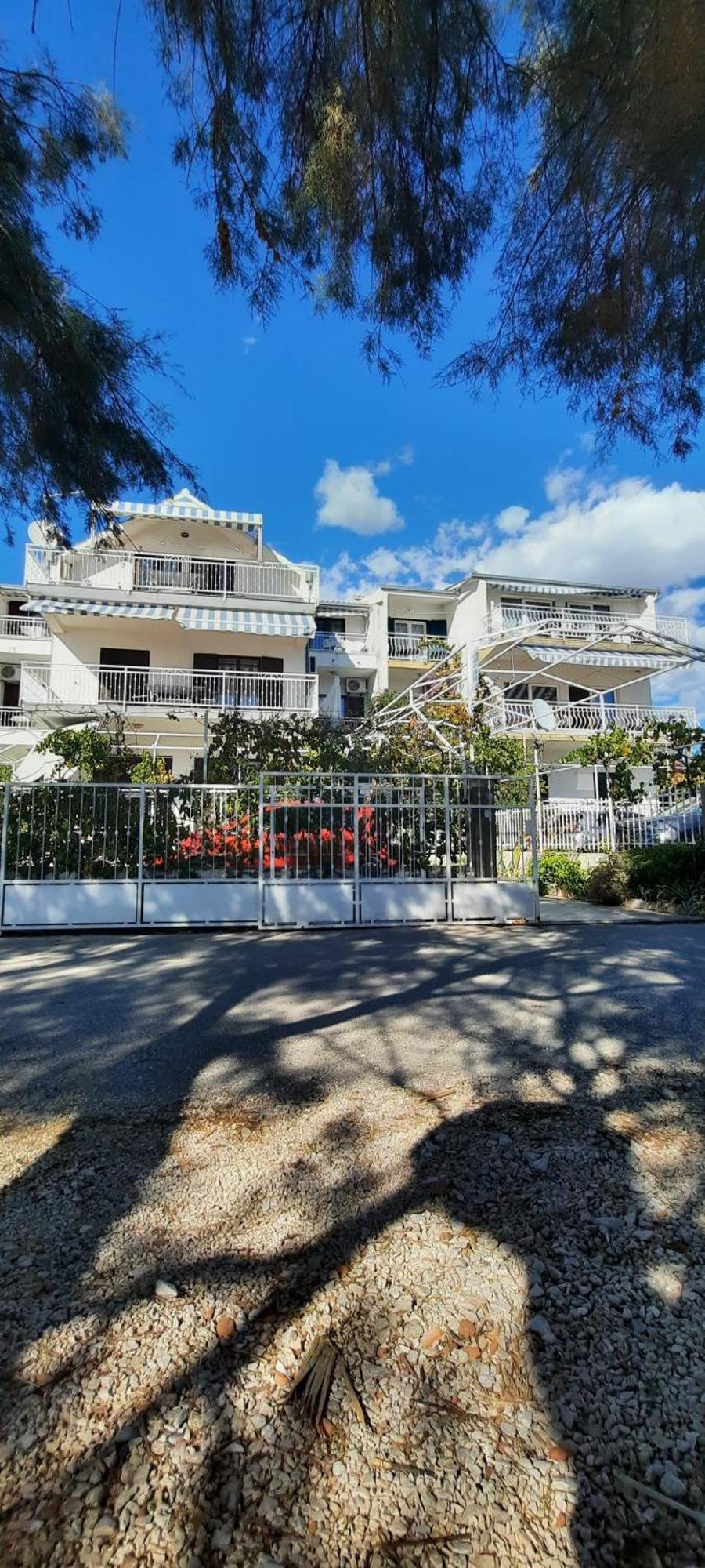 Apartments Ana Bilota Seget Vranjica Ngoại thất bức ảnh