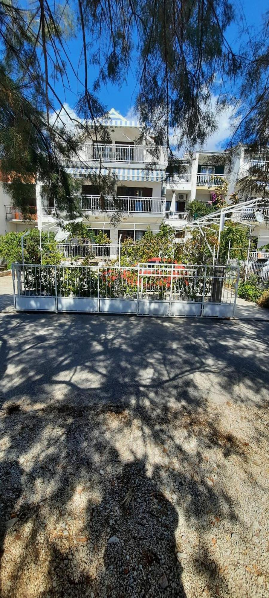Apartments Ana Bilota Seget Vranjica Ngoại thất bức ảnh